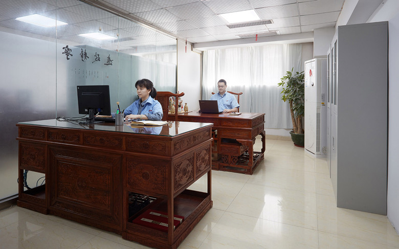 工廠模具公司辦公室裝潢實景圖效果